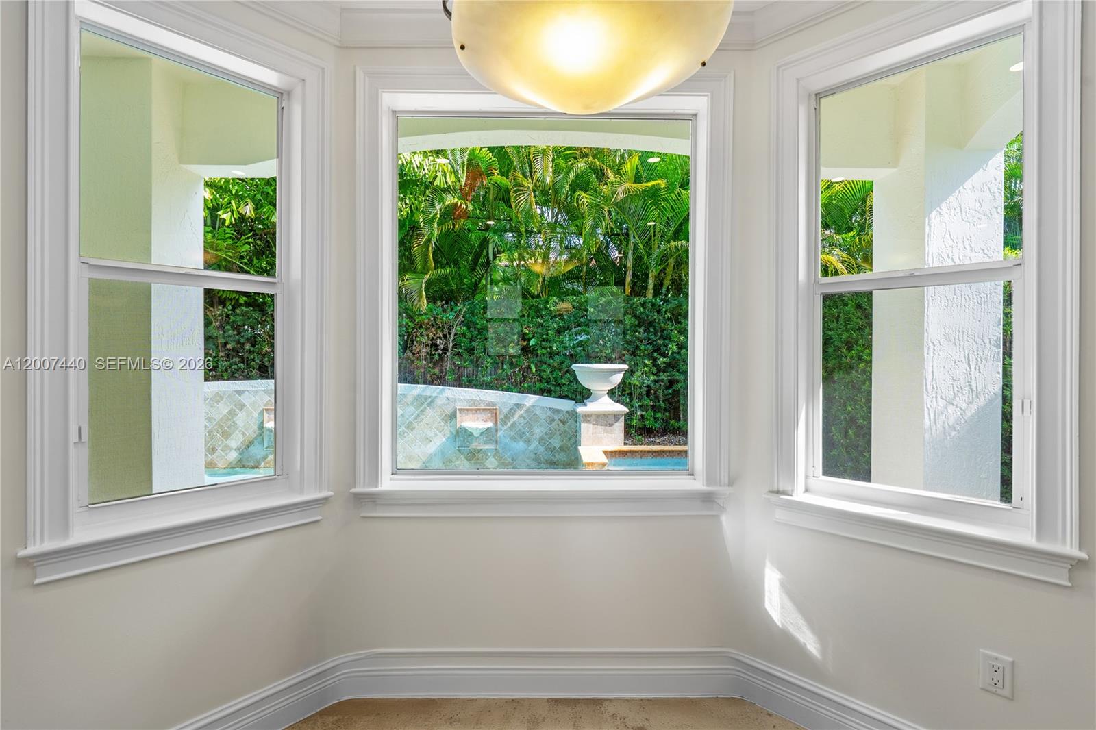 COCONUT GROVE MANOR - Residential