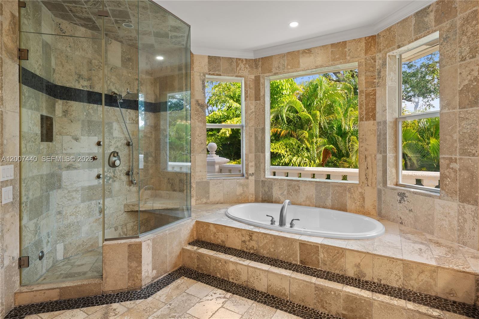 COCONUT GROVE MANOR - Residential