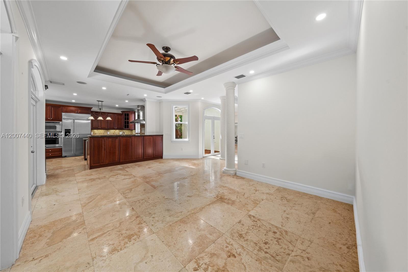 COCONUT GROVE MANOR - Residential