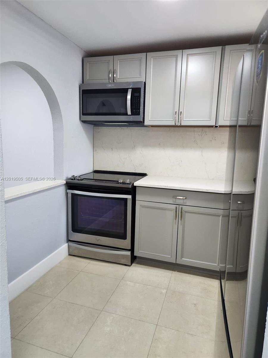 2811 N Pine Island Rd 107