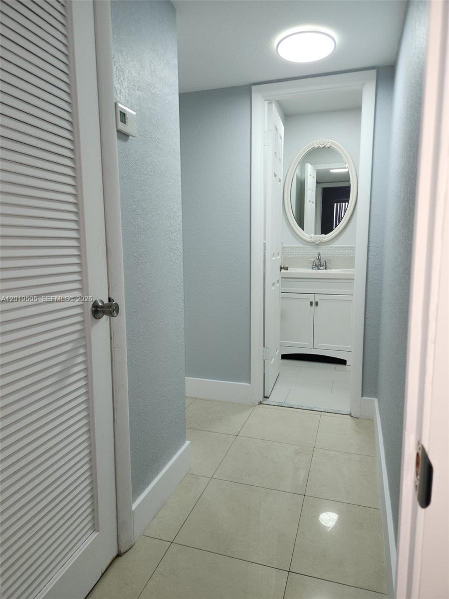 SUNRISE LAKES 71 CONDO - Residential