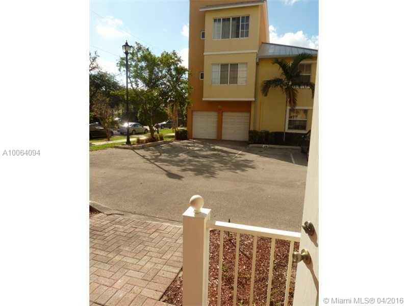 THE VILLAGE AT SAILBOAT B - Residential Lease