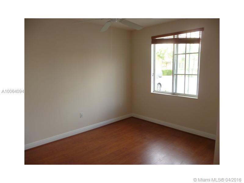 THE VILLAGE AT SAILBOAT B - Residential Lease