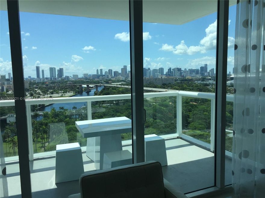 Spectacular east exposure from this 2 bedroom 2 bathroom unit close to the Hospital area, Miami River and minutes to Downtown. New appliances. Unit available January 16th, 2026. Showings on December with 48 hours notification.