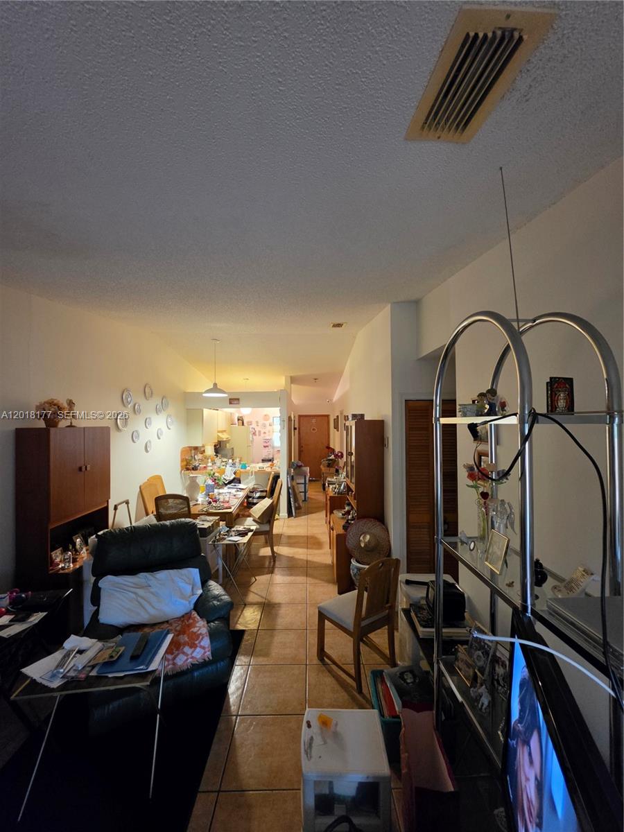 SUNSET CONDOR PH I - Residential