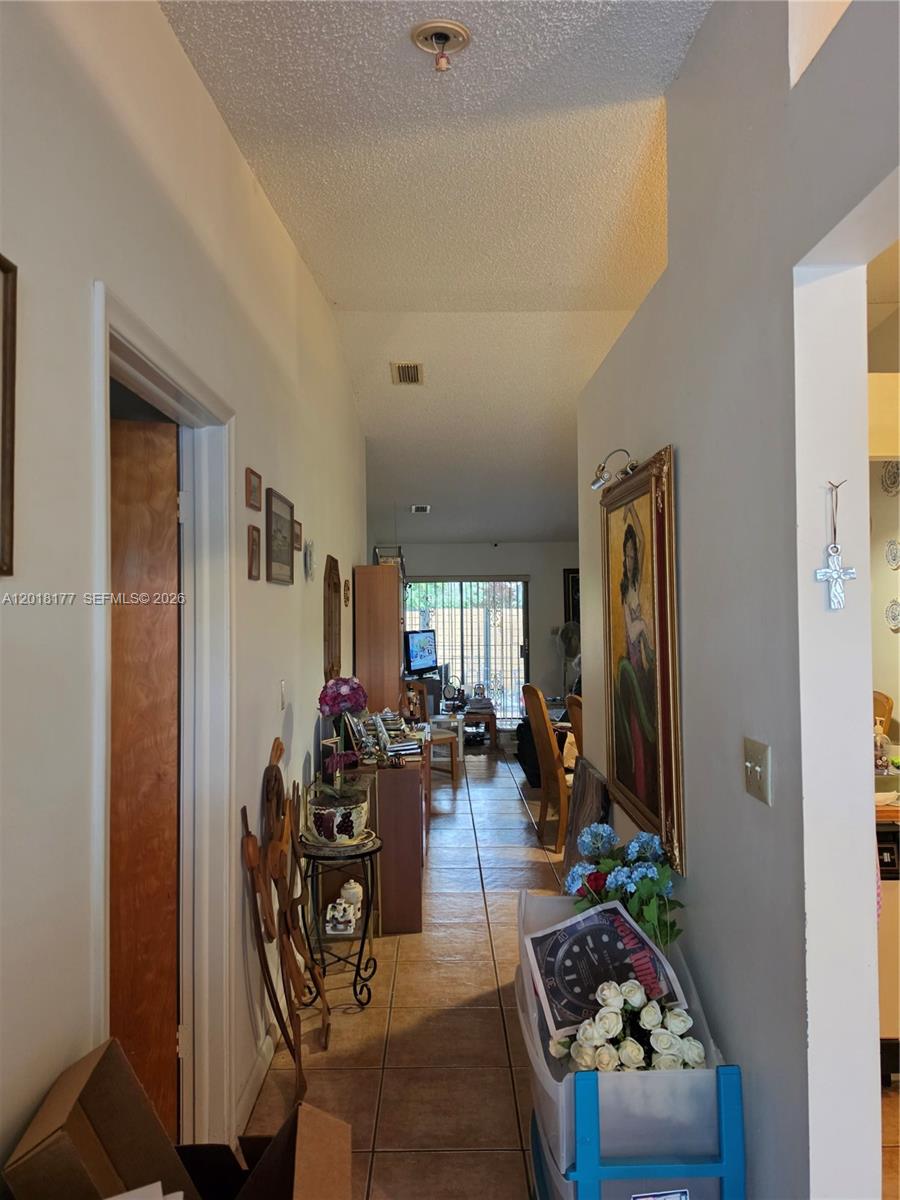SUNSET CONDOR PH I - Residential