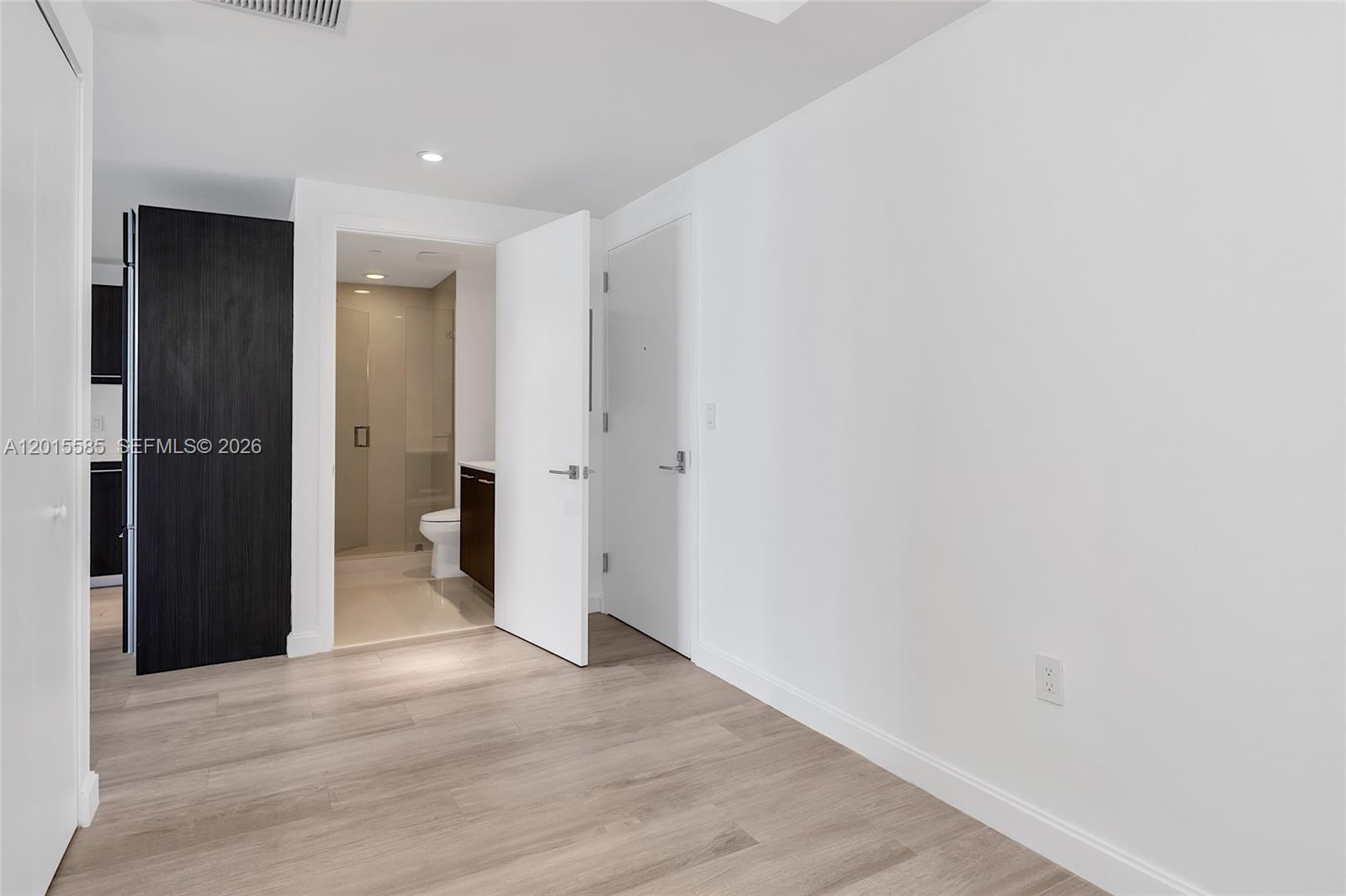 BRICKELL HEIGHTS EAST CON - Residential Lease