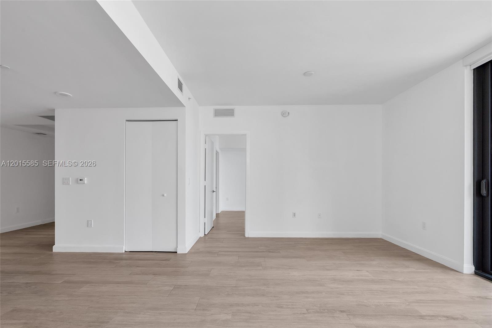 BRICKELL HEIGHTS EAST CON - Residential Lease