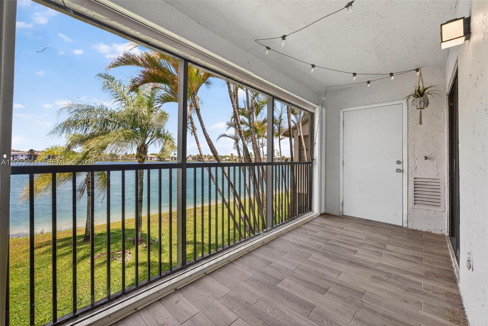 LAKESHORE CONDO 6 - Residential