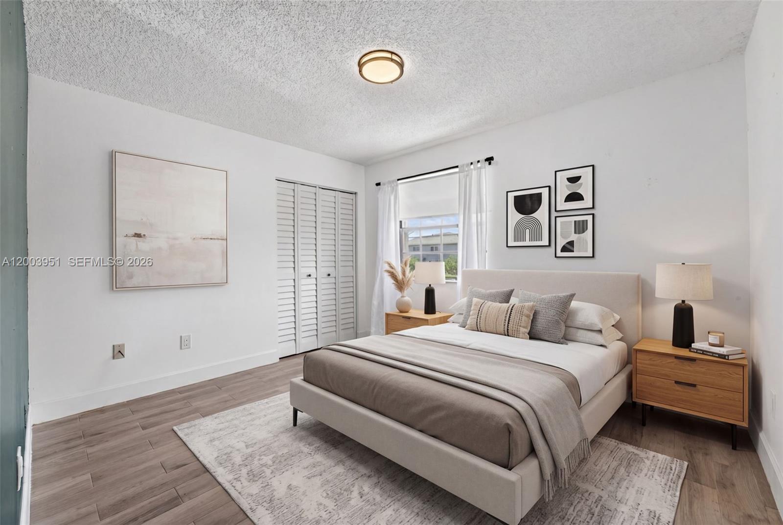 LAKESHORE CONDO 6 - Residential