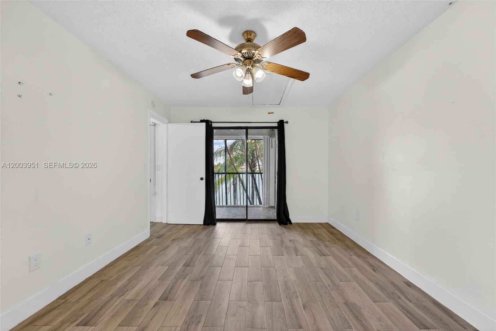 LAKESHORE CONDO 6 - Residential