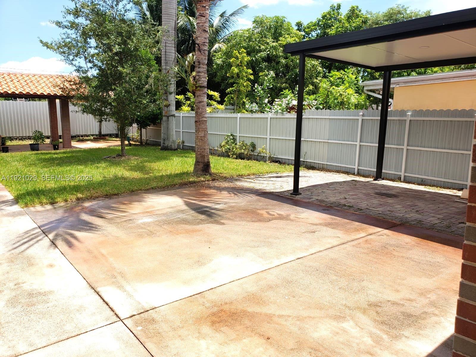 FAIRLAWN - Residential