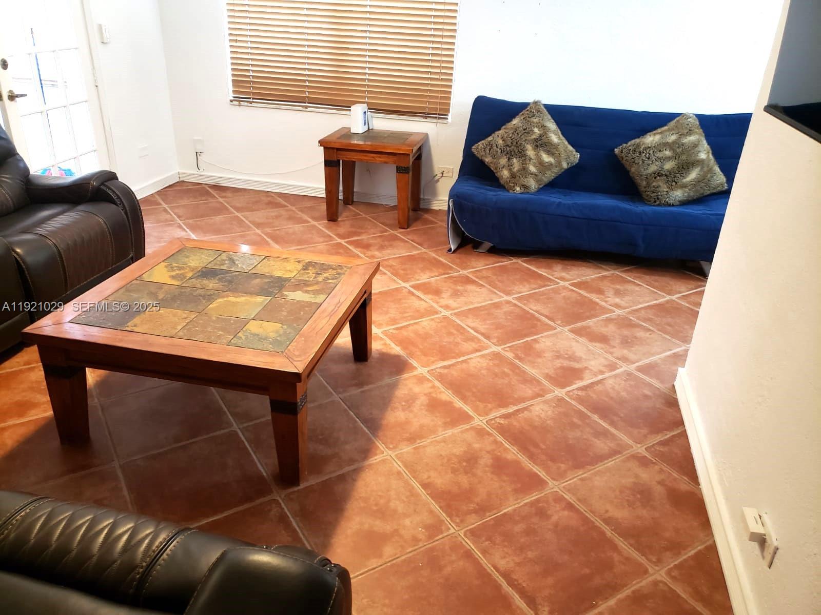 FAIRLAWN - Residential