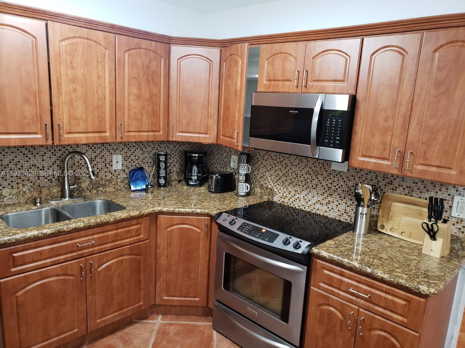 FAIRLAWN - Residential