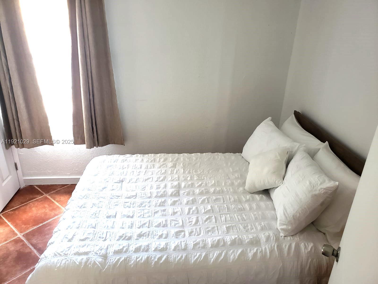 FAIRLAWN - Residential