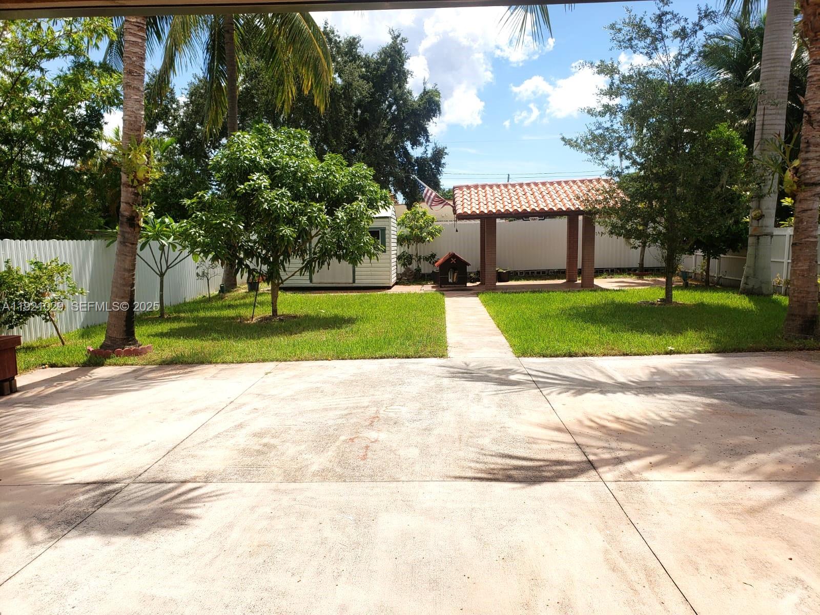 FAIRLAWN - Residential