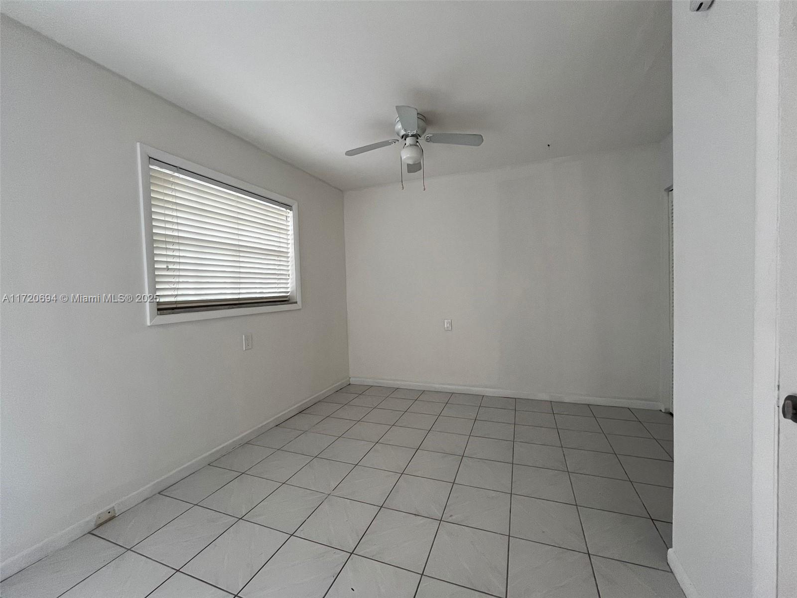 SQUARE LAKE - Residential Lease