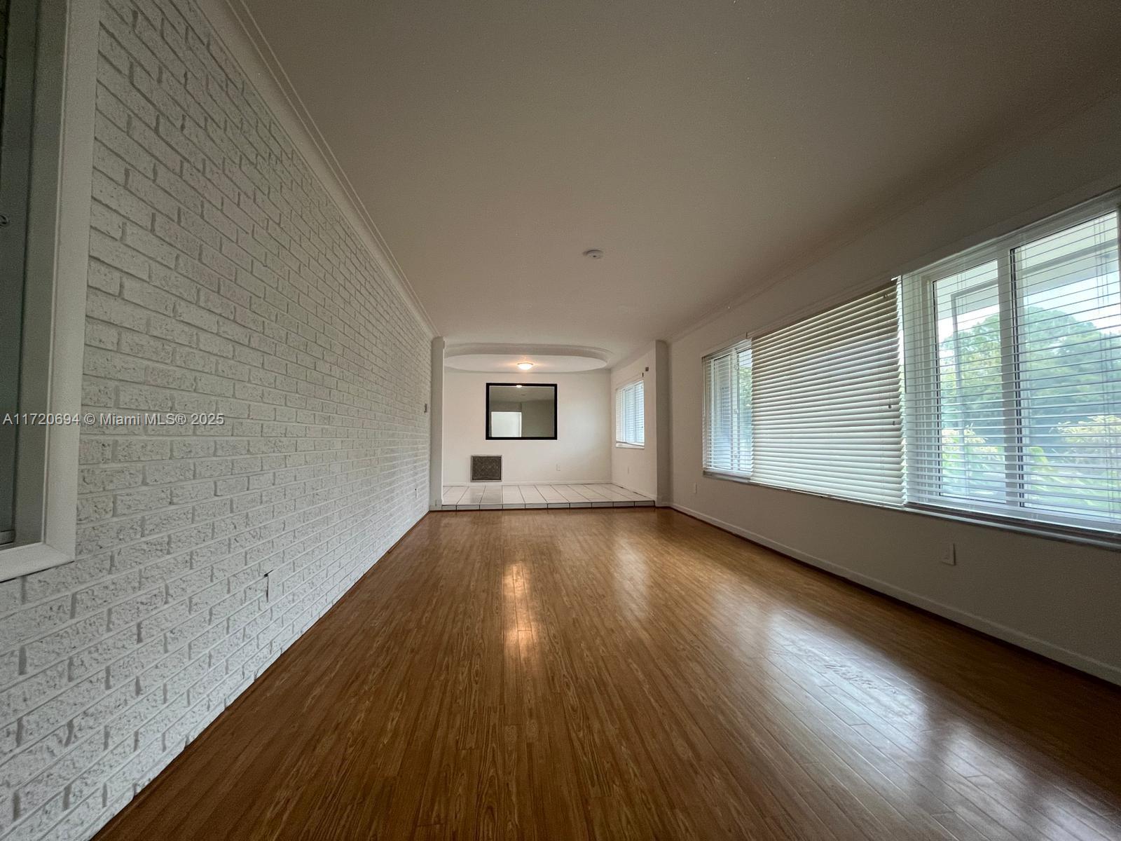 SQUARE LAKE - Residential Lease