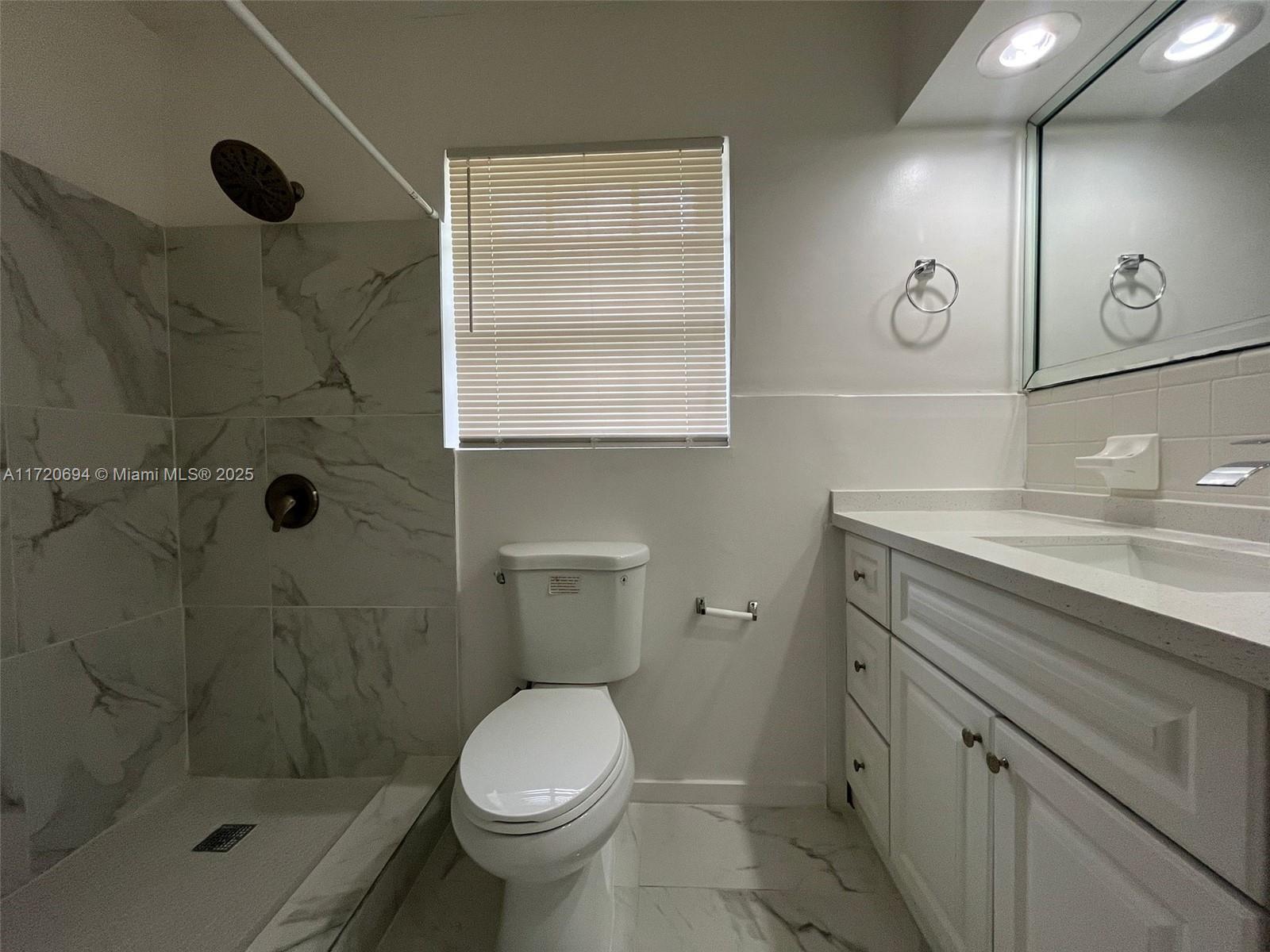 SQUARE LAKE - Residential Lease