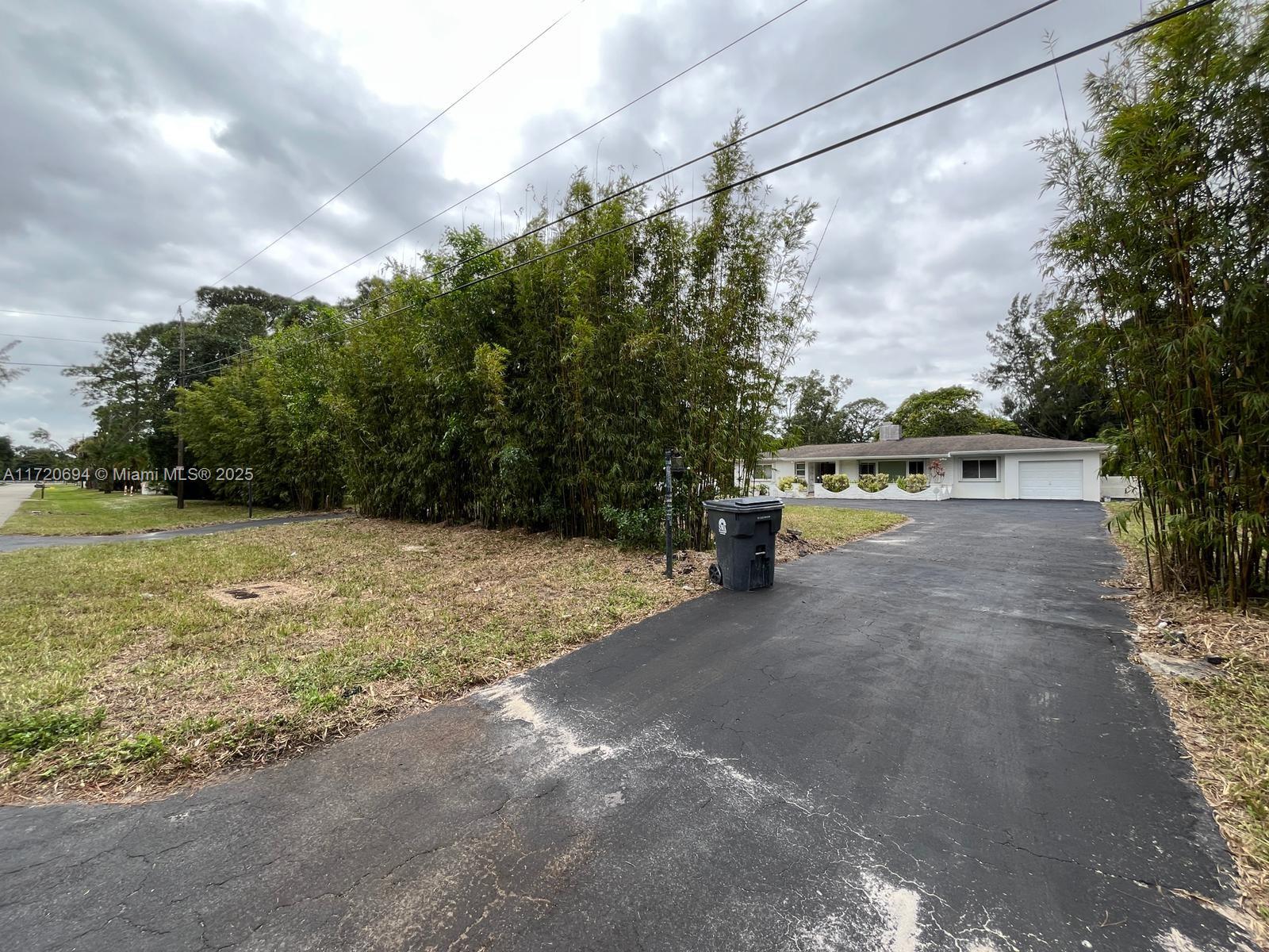 SQUARE LAKE - Residential Lease