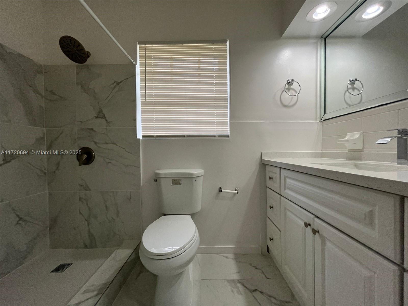 SQUARE LAKE - Residential Lease