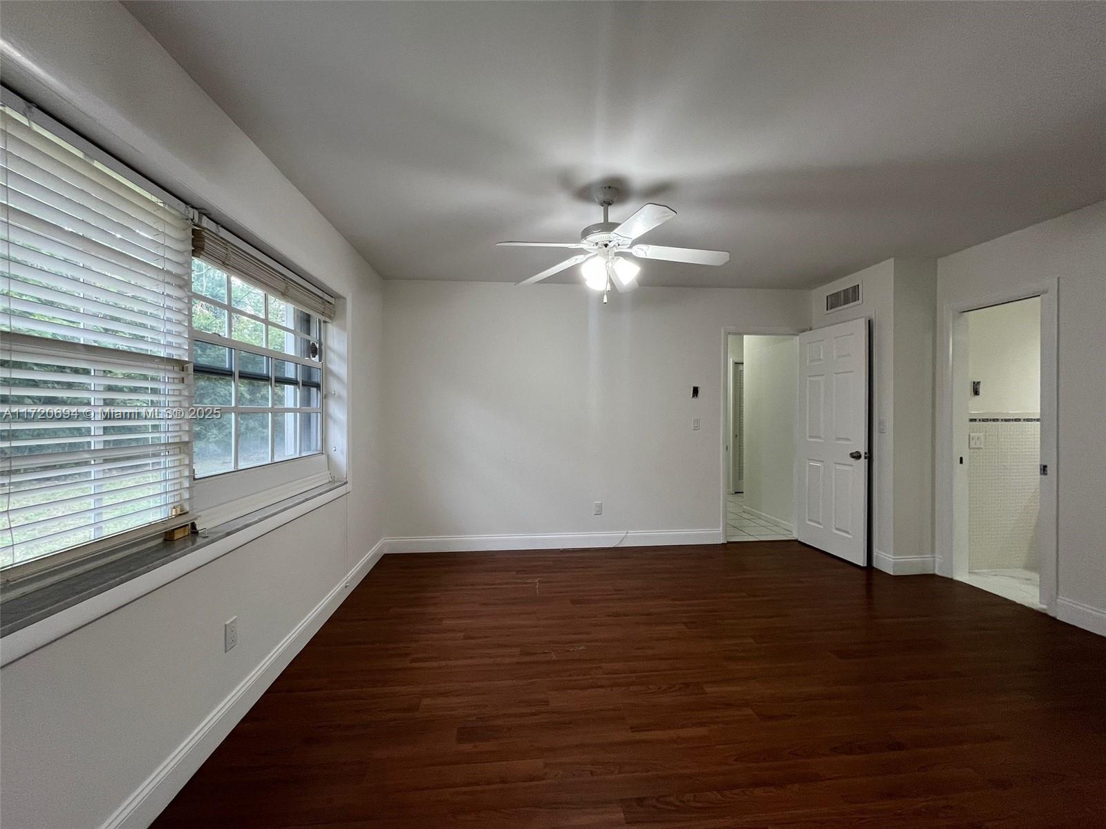 SQUARE LAKE - Residential Lease