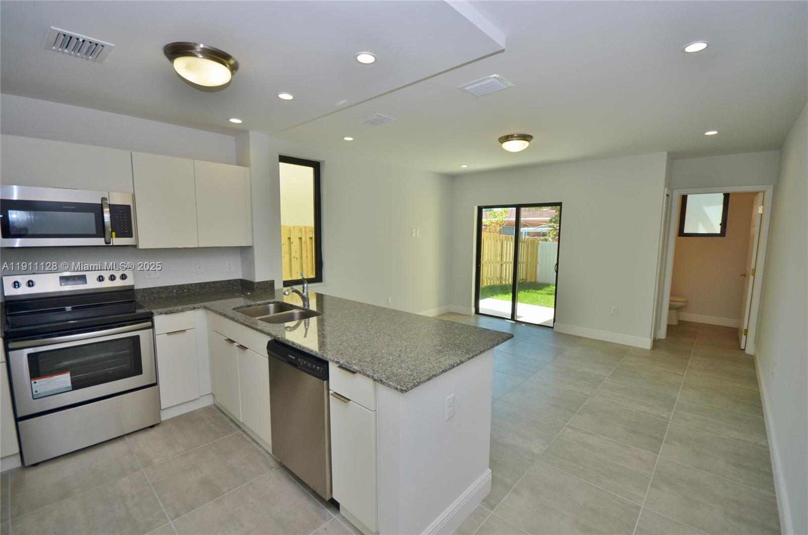 EAST 10TH AVENUE II CONDO - Residential Lease