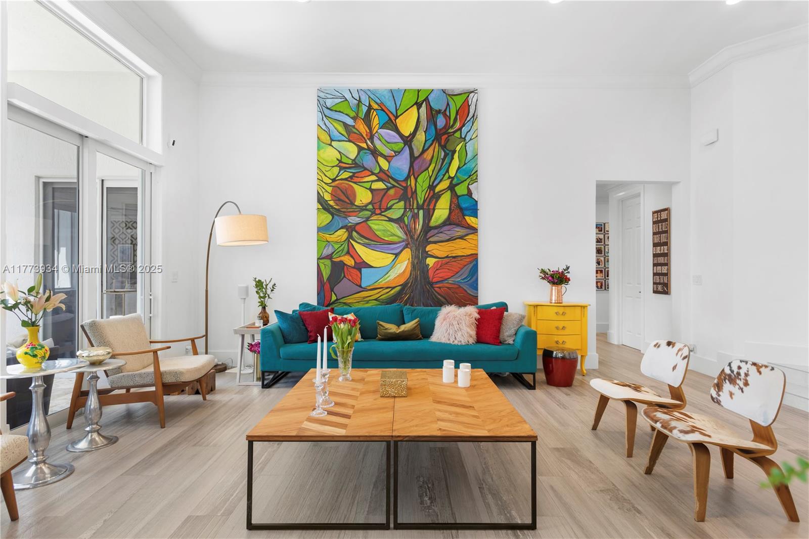 2512 Montclaire Cir