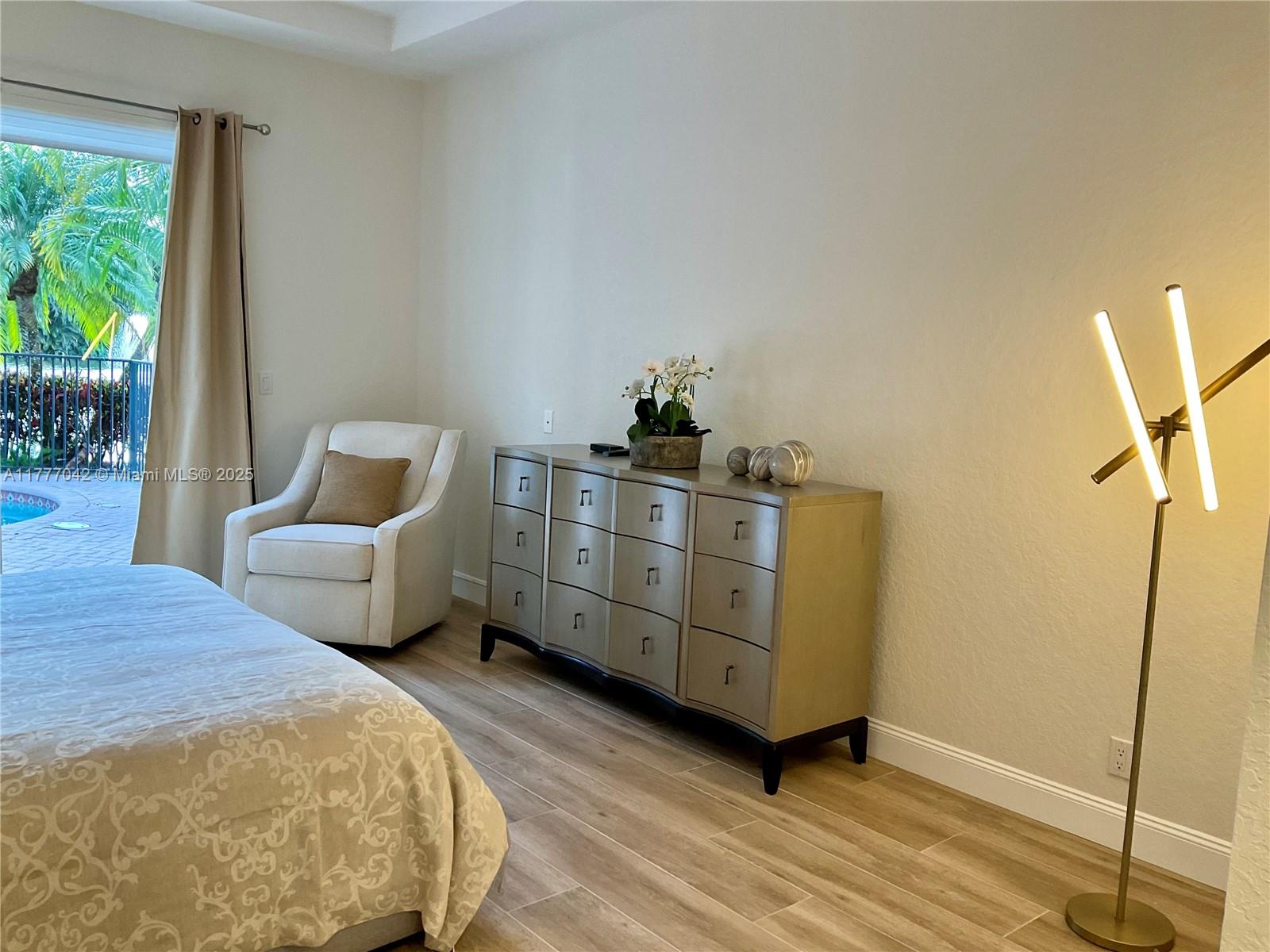 IBIS GOLF AND COUNTRY CLU - Residential Lease