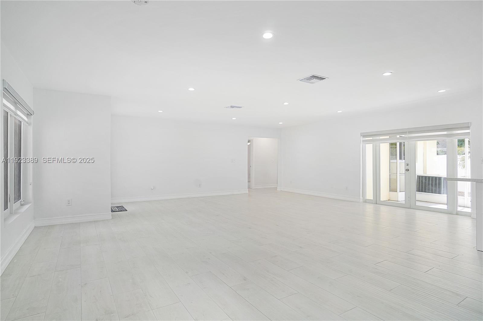 CORAL GABLES SEC B - Residential Lease