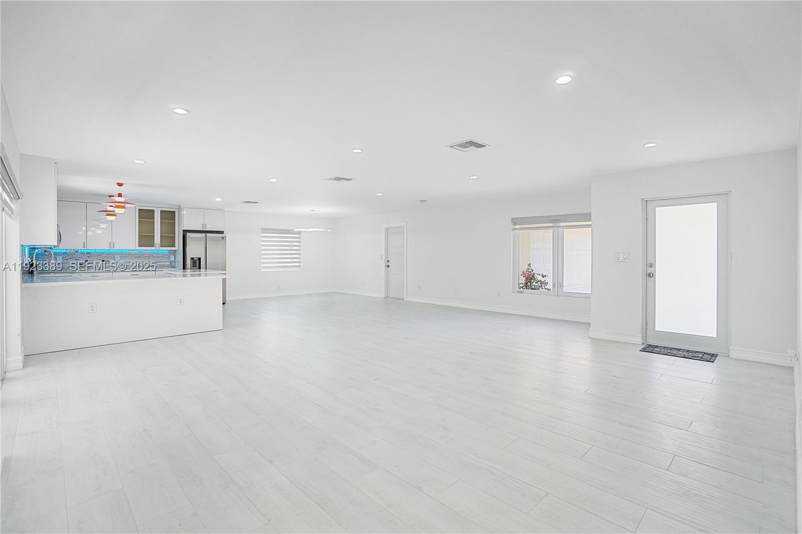 CORAL GABLES SEC B - Residential Lease