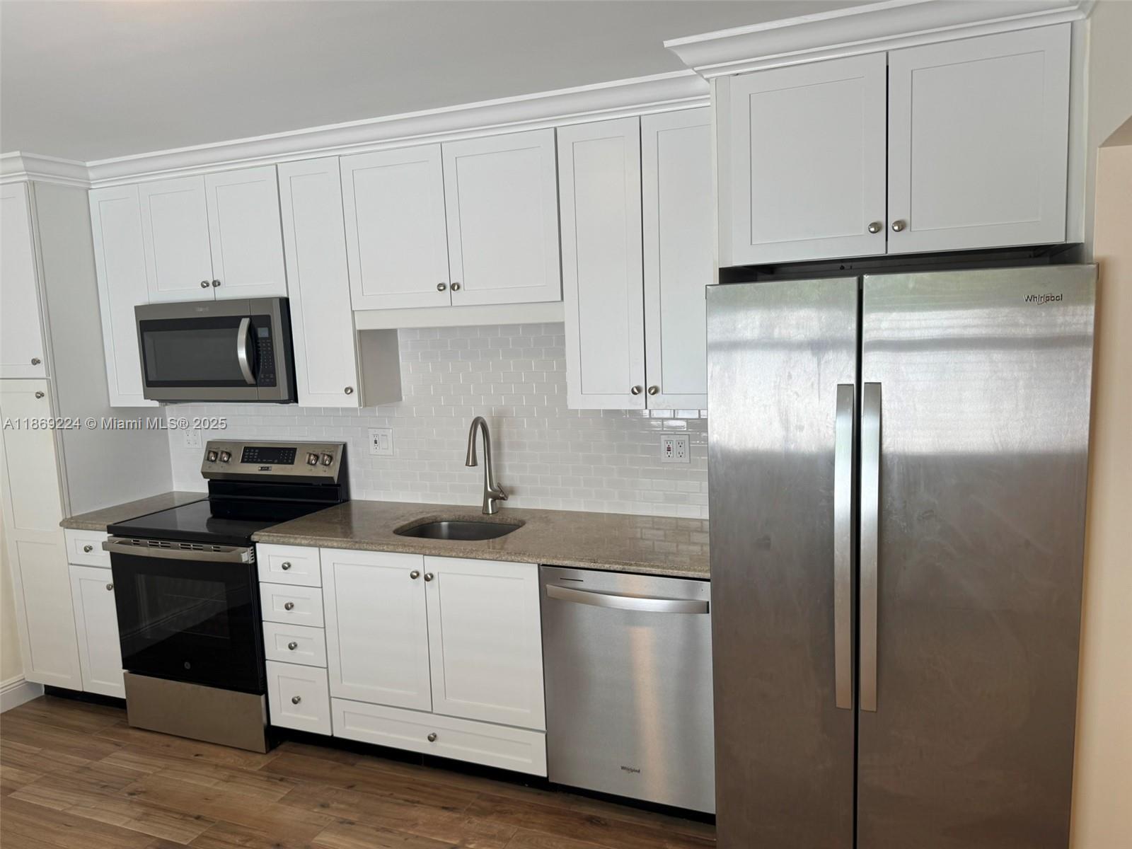 PALM BEACH SHORES - Residential Income