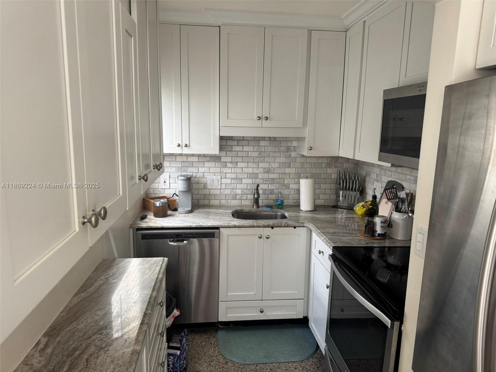 PALM BEACH SHORES - Residential Income