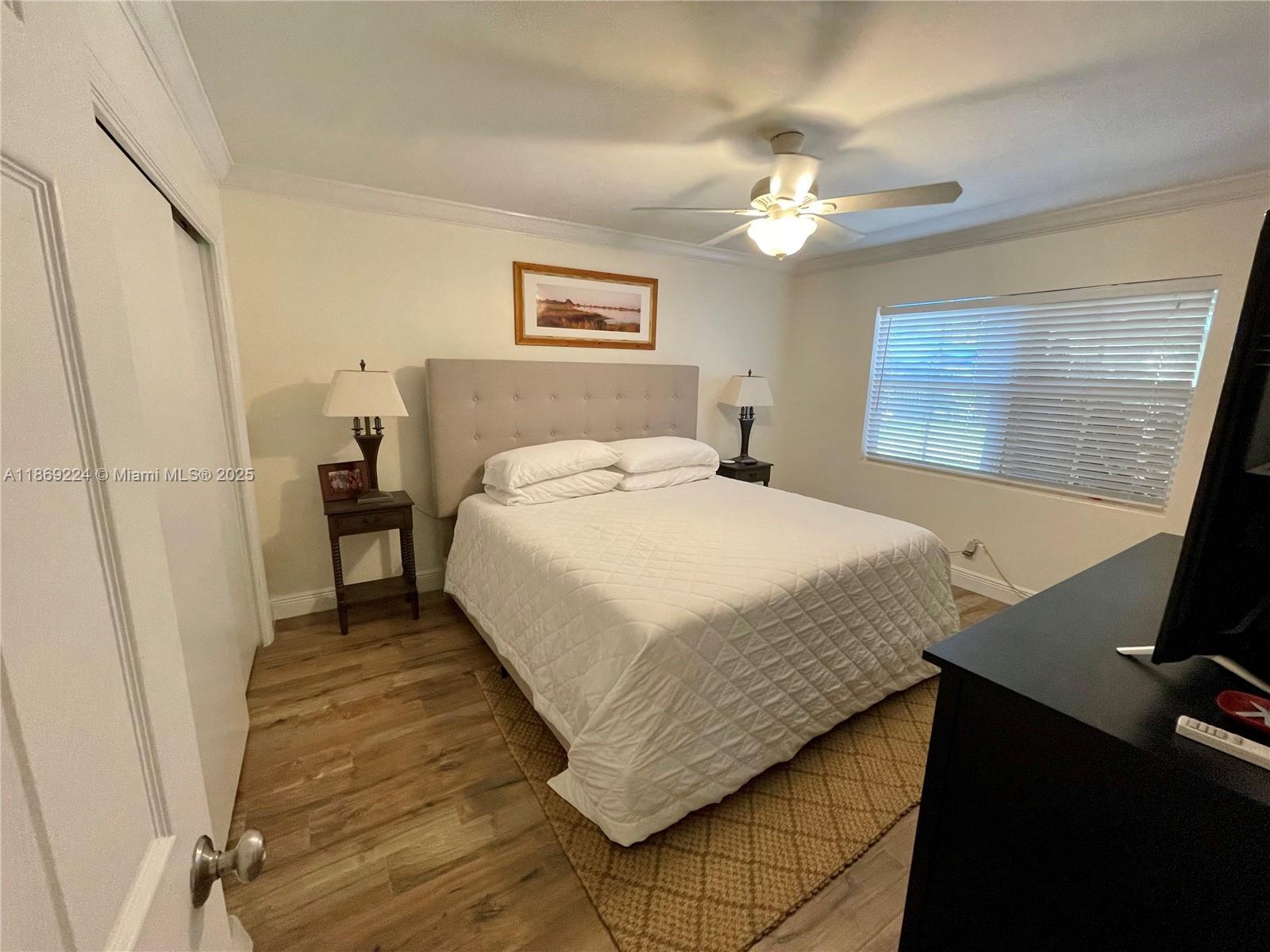 PALM BEACH SHORES - Residential Income