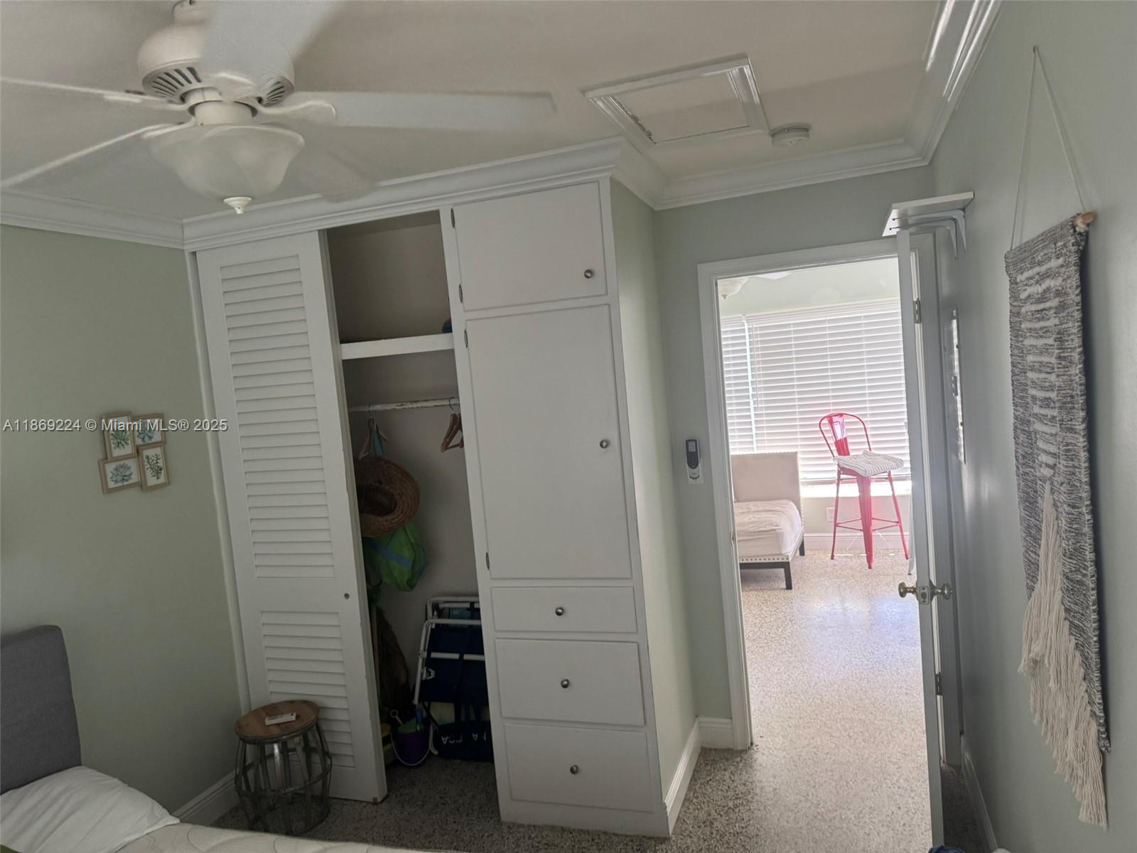 PALM BEACH SHORES - Residential Income