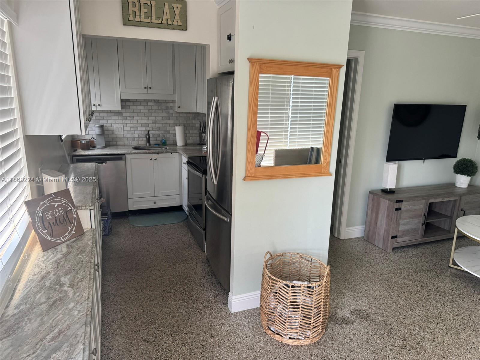 PALM BEACH SHORES - Residential Income