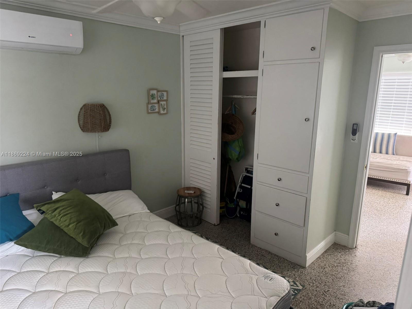 PALM BEACH SHORES - Residential Income