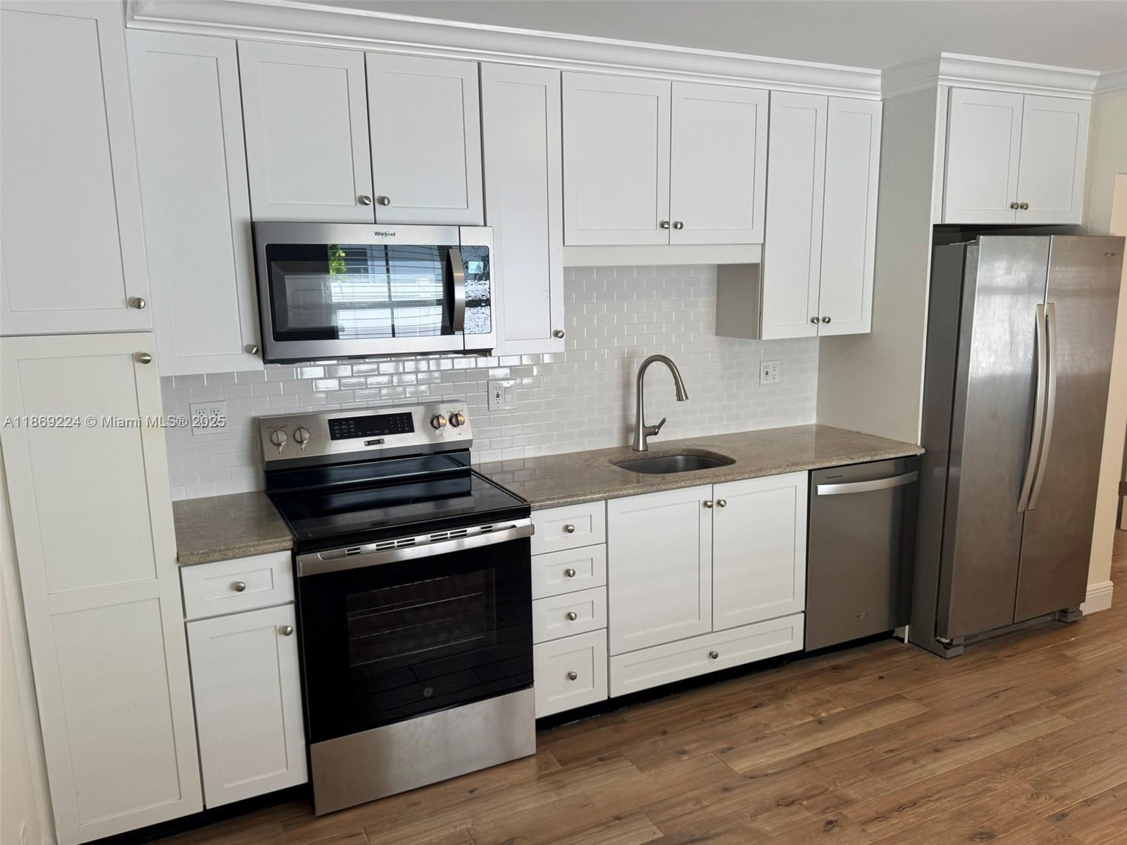 PALM BEACH SHORES - Residential Income