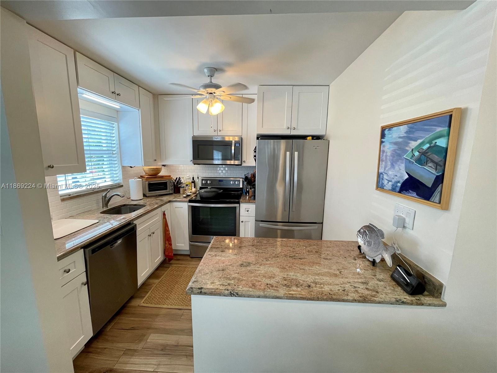 PALM BEACH SHORES - Residential Income