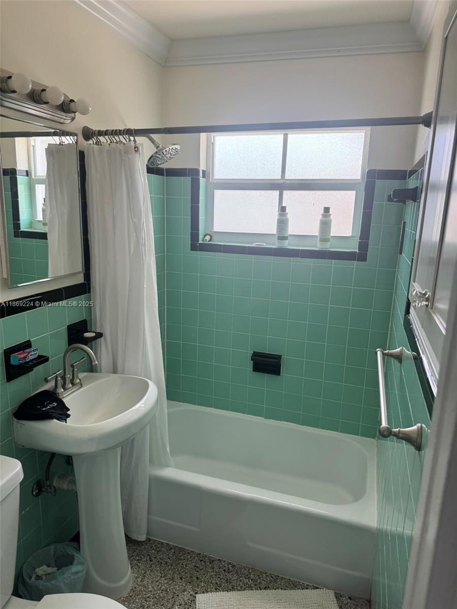 PALM BEACH SHORES - Residential Income