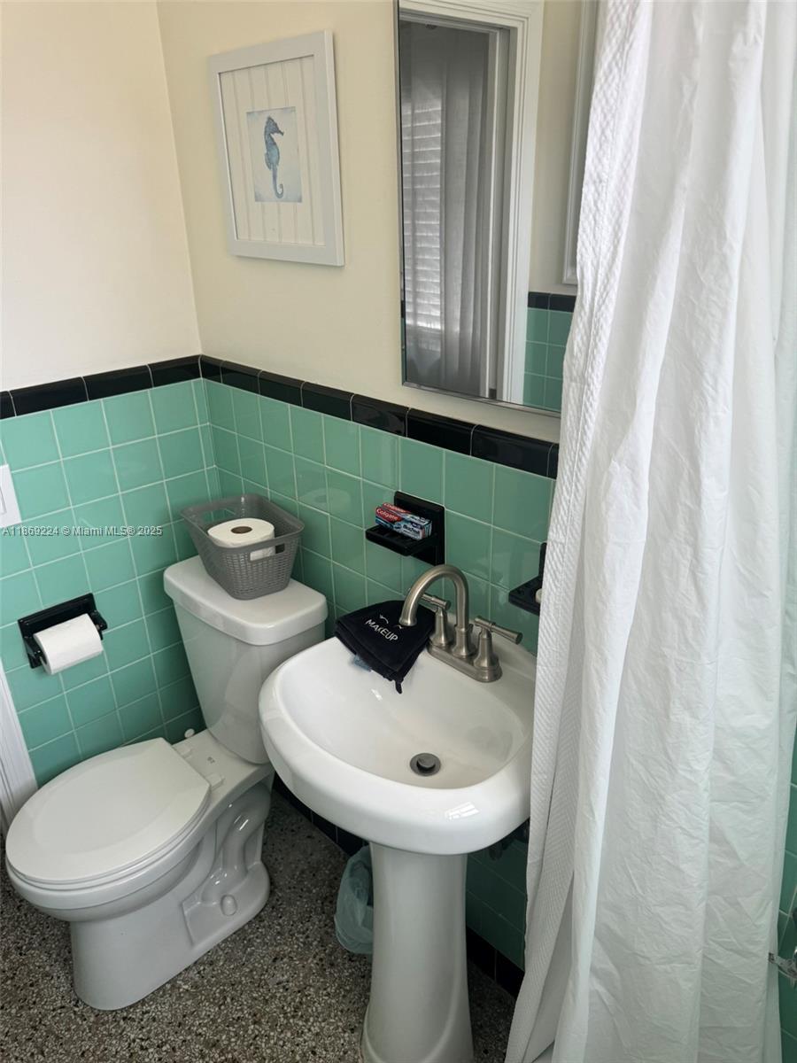 PALM BEACH SHORES - Residential Income