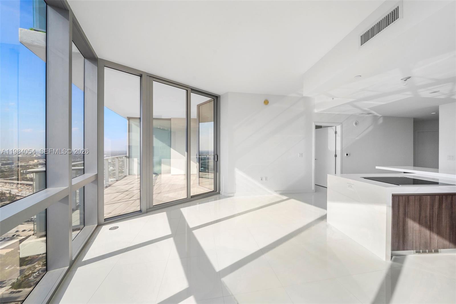 PARAMOUNT MIAMI WORLDCENT - Residential