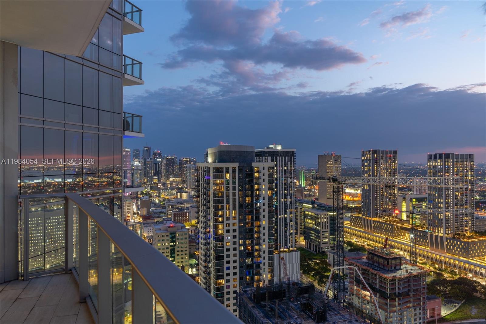 PARAMOUNT MIAMI WORLDCENT - Residential