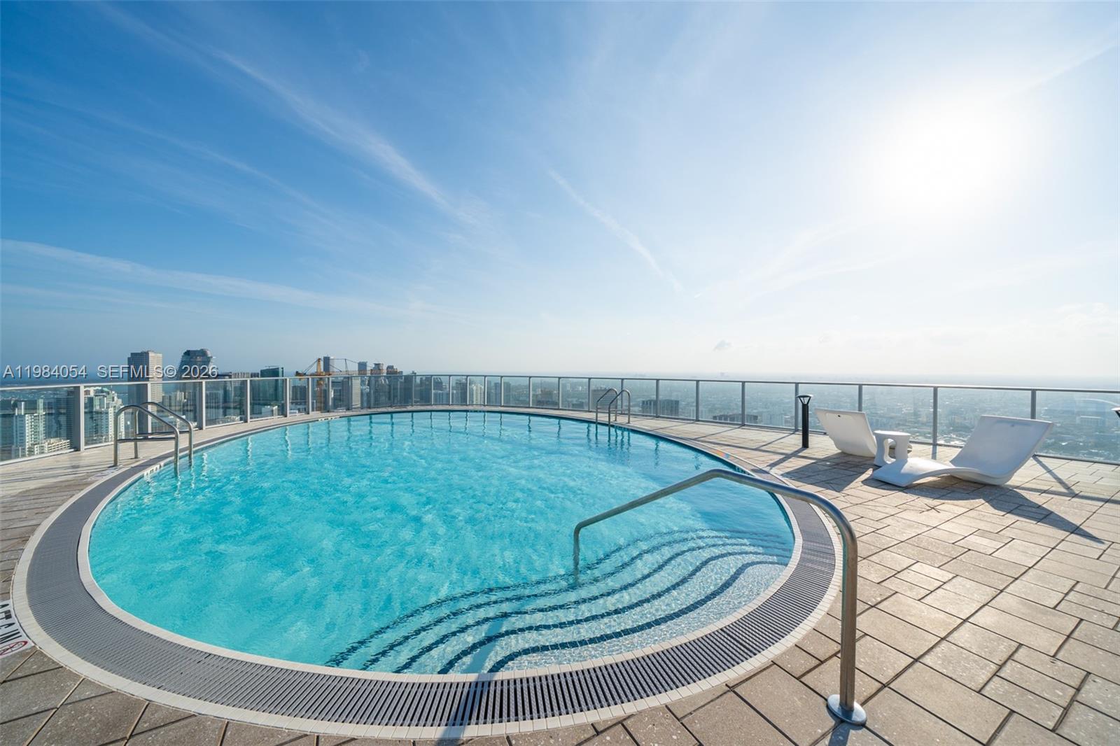 PARAMOUNT MIAMI WORLDCENT - Residential