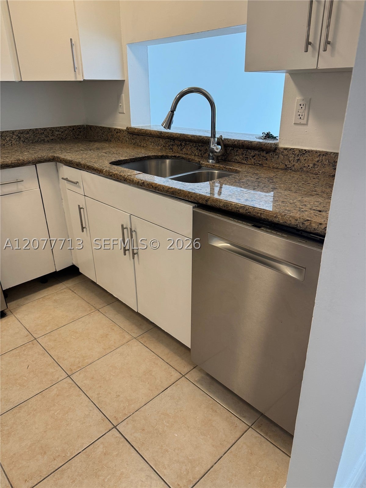 488 NW 165th St Rd B-412