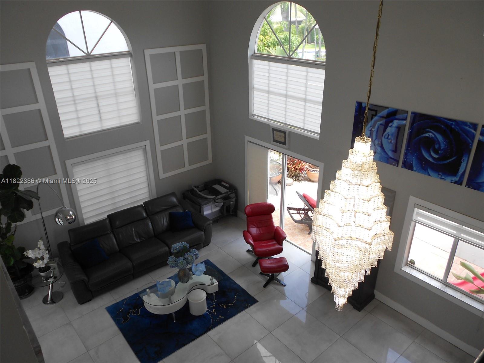 TWIN LAKE SHORES CENTRAL - Residential