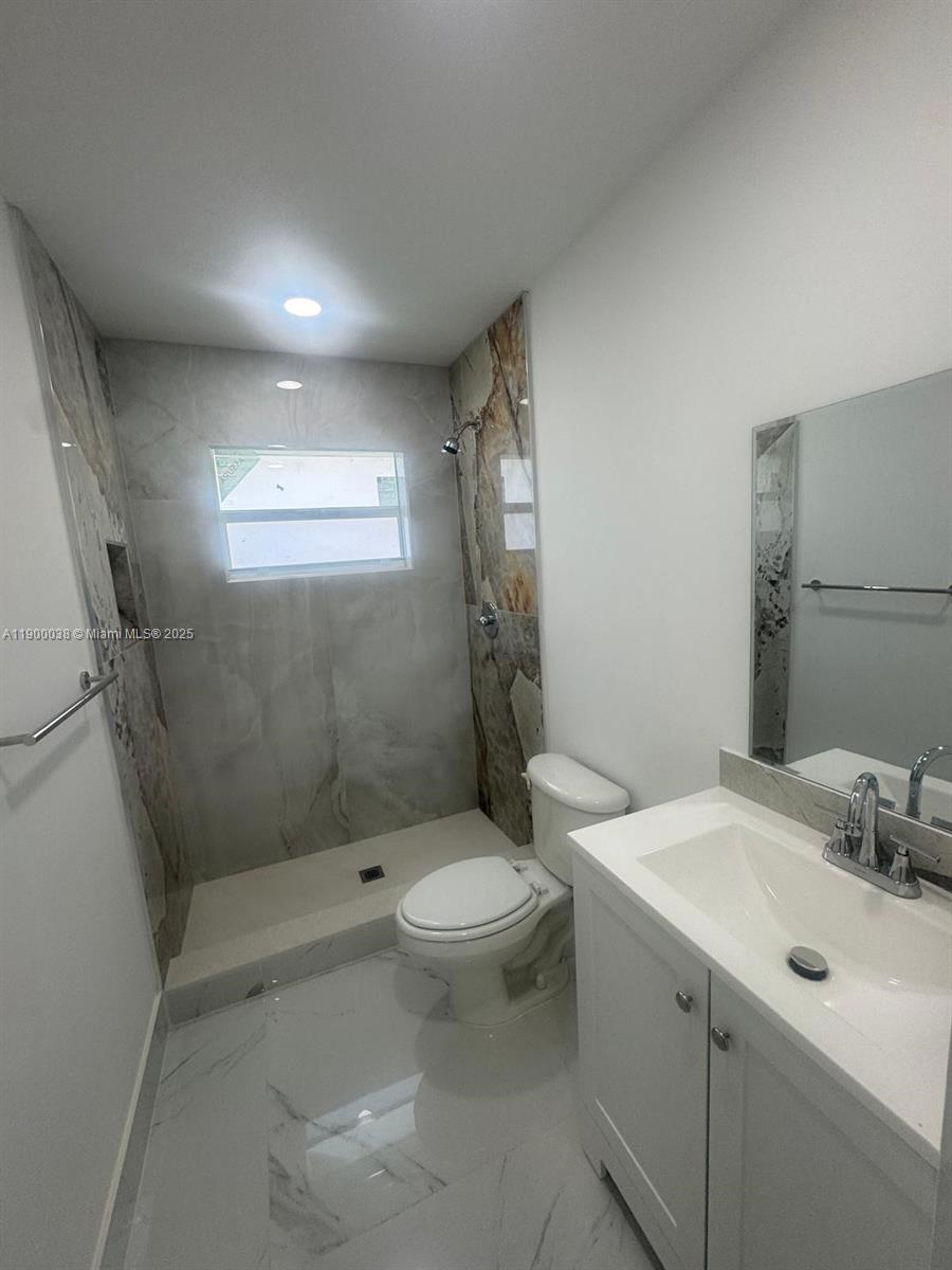 MAINLANDS OF TAMARAC LAKE - Residential Lease