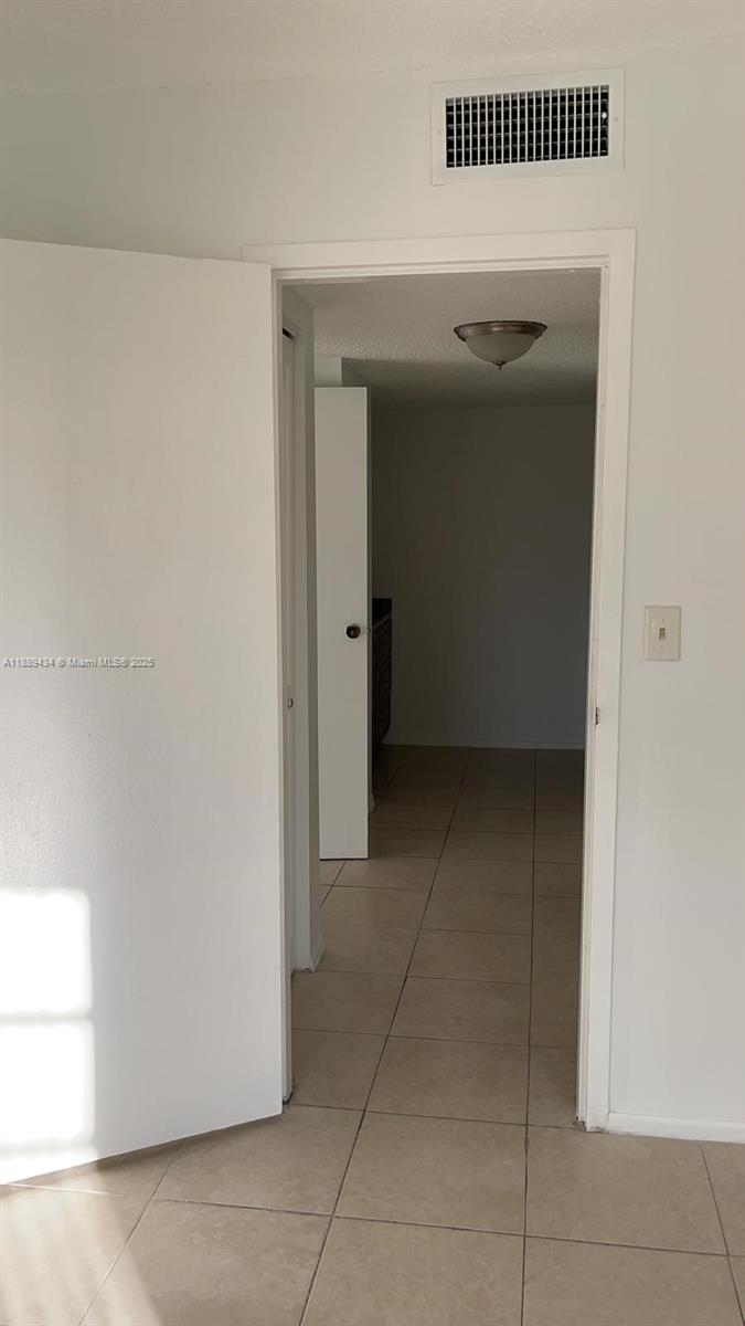 TOWN SQUARE CONDO - Residential Lease