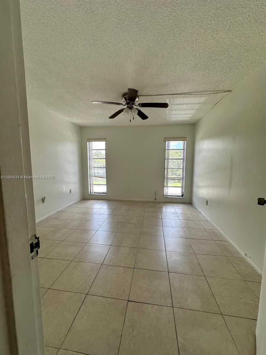TOWN SQUARE CONDO - Residential Lease
