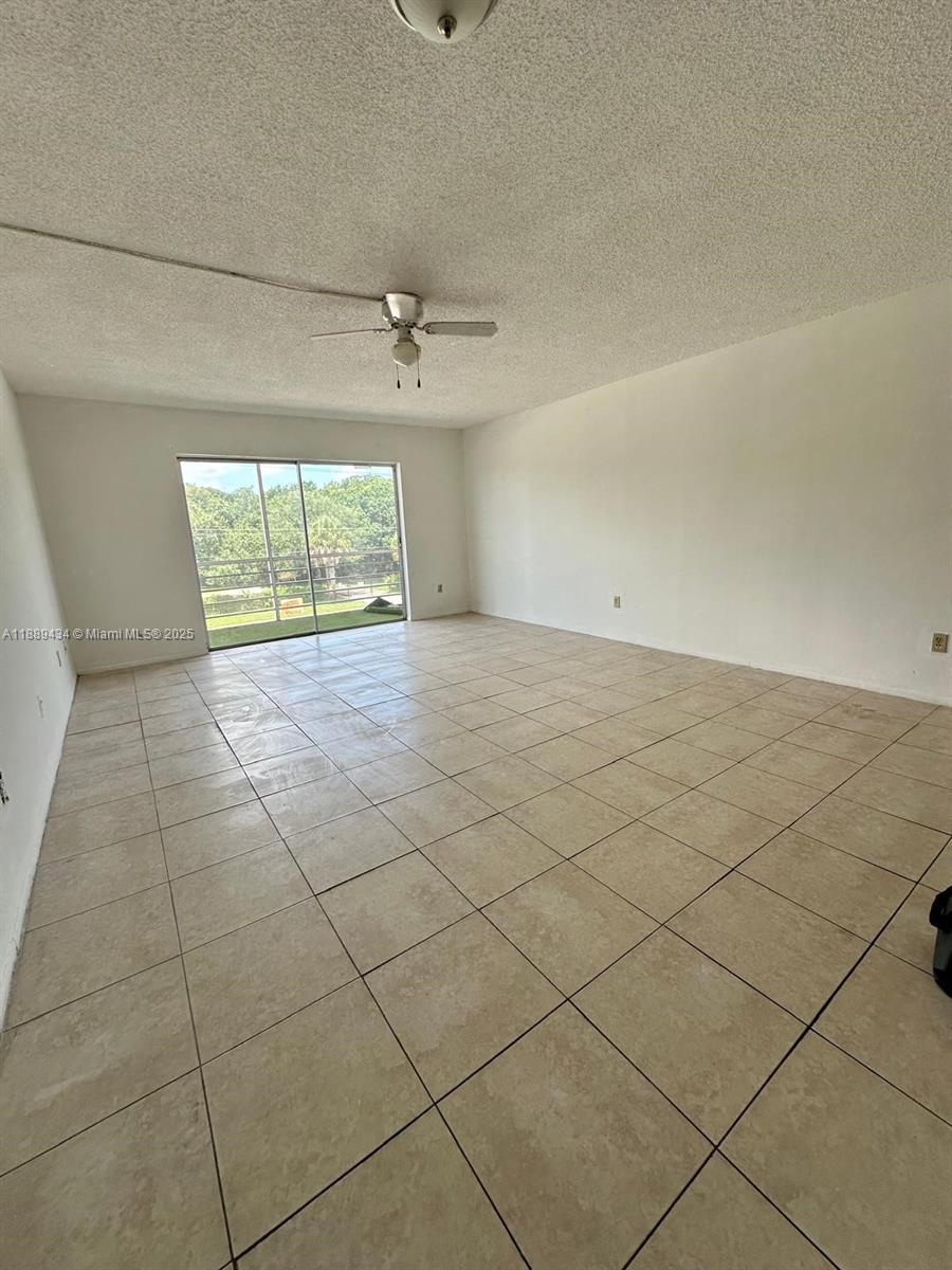 TOWN SQUARE CONDO - Residential Lease